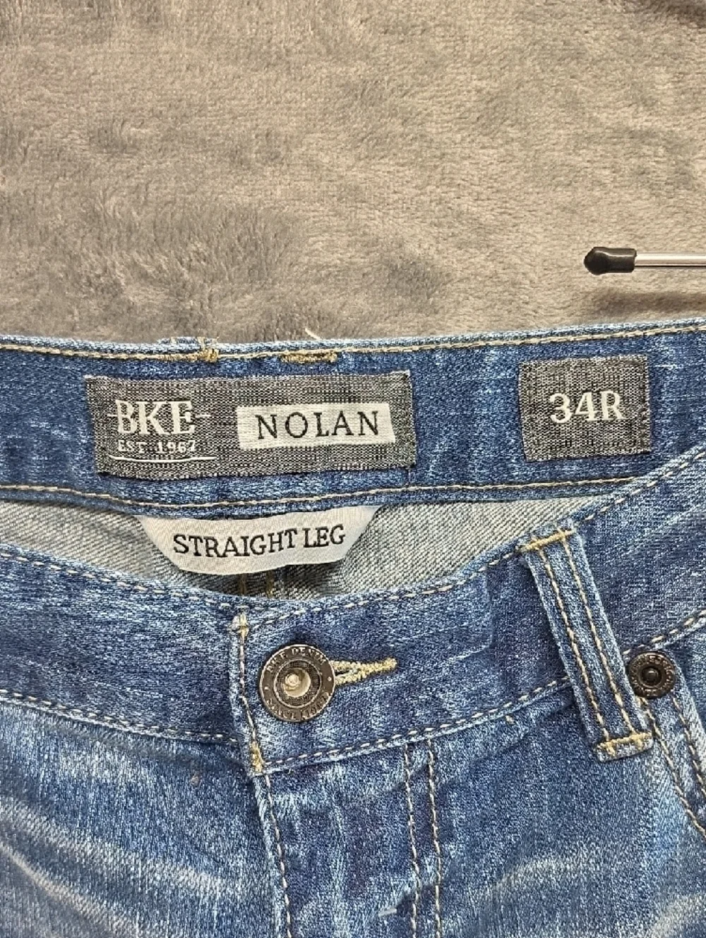 BKE Men’s Straight Distressed Medium Blue Jeans sz 34 R